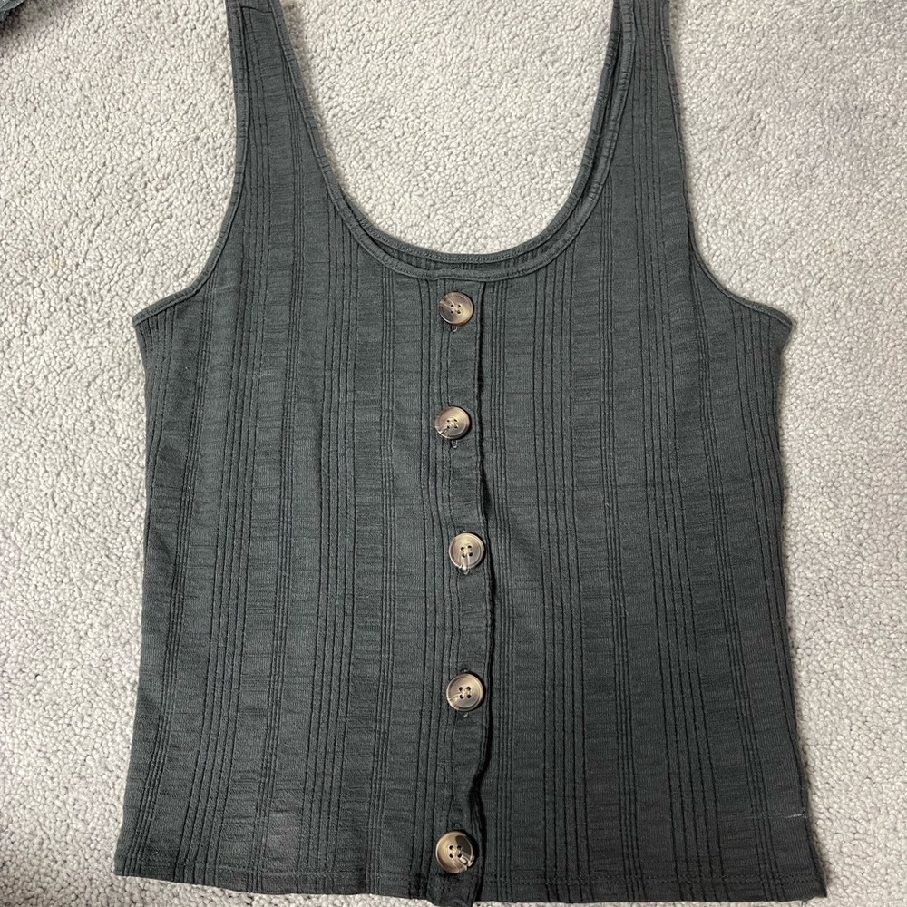 American Eagle buttoned crop top